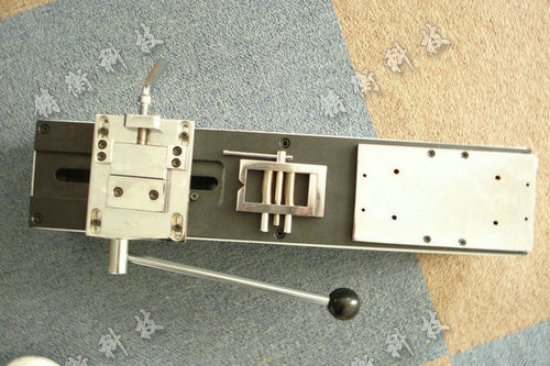 手動(dòng)臥式測(cè)試臺(tái)圖片